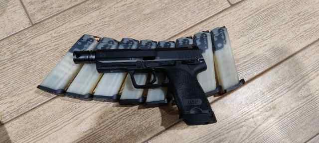 HK USP .40 Tactical Jet Funnel/8 mags $750