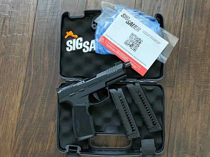 Sig Sauer P322 - 22LR MINT with 3 Xtra Mags