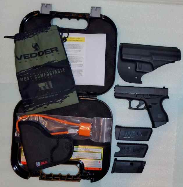Glock 43 w/under 25 rounds of use + Vedder Holster