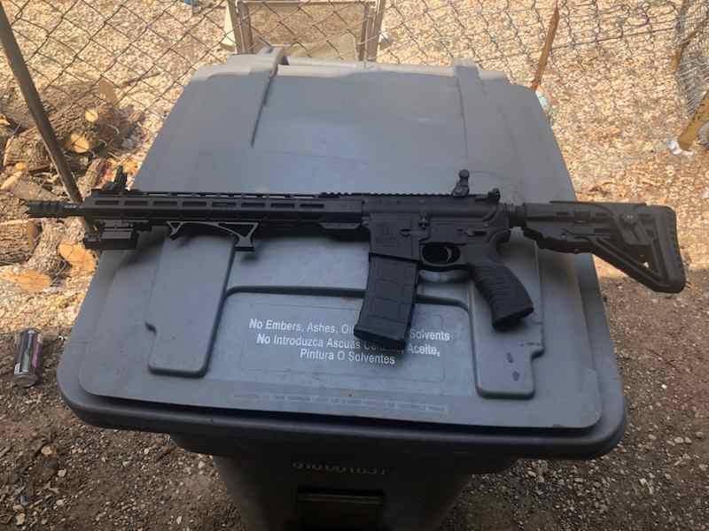 Smith &amp; Wesson M&amp;P15 AR 