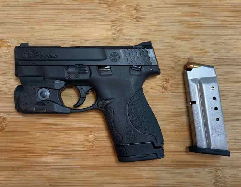S&amp;W Shield 40 with TLR6 