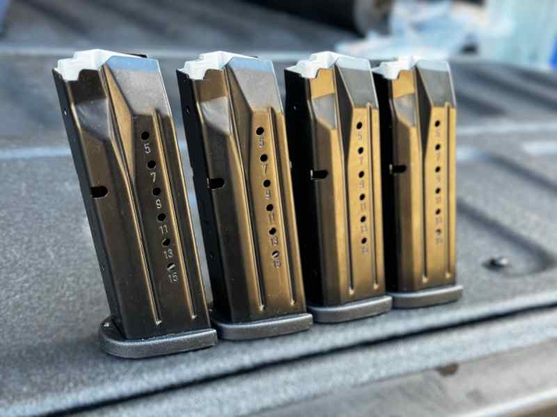 💥PRICE DROP💥 x4 M&amp;P 2.0 Compact 15rnd mags