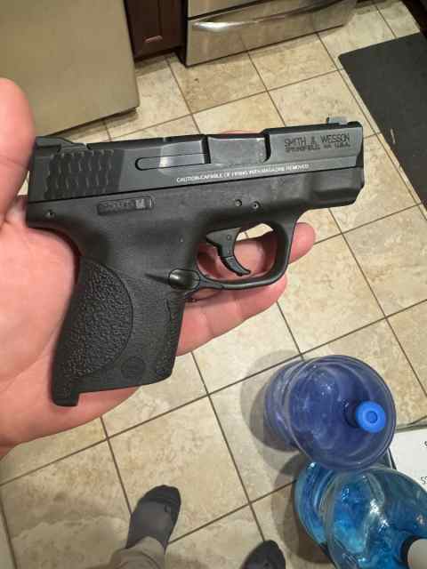 Smith &amp; Wesson M&amp;P shield 9mm