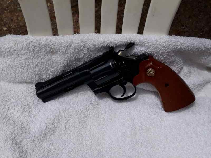 Colt Diamondback 22l
