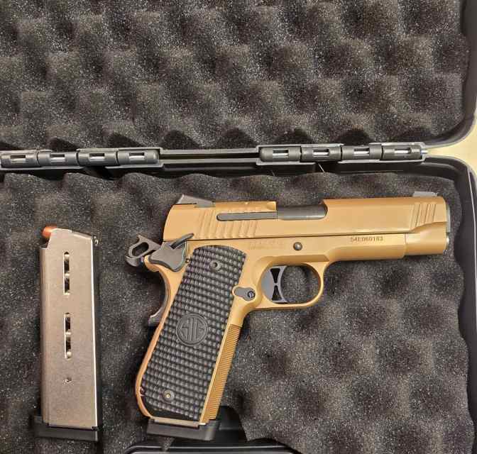 Sig Sauer Emperor Scorpion Fastback 1911