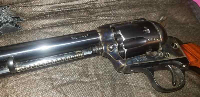 Uberti 1873 Cattleman Revolver 44 Special 