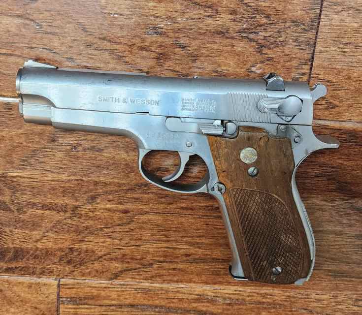 S&amp;W 639