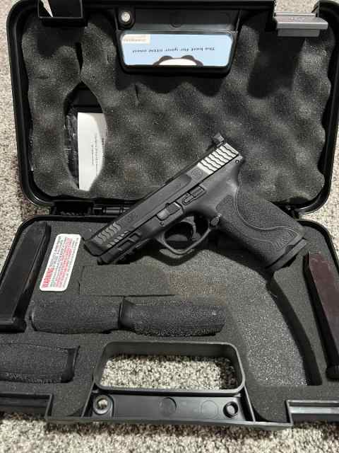 S&amp;W smith and Wesson M&amp;P 2.0 Optics cut in .40cal