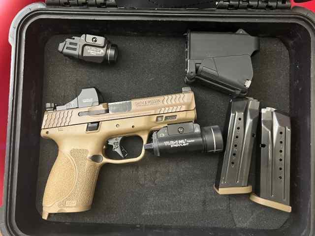 Smith &amp; Wesson M&amp;P 2.0 COMPACT 9 mm