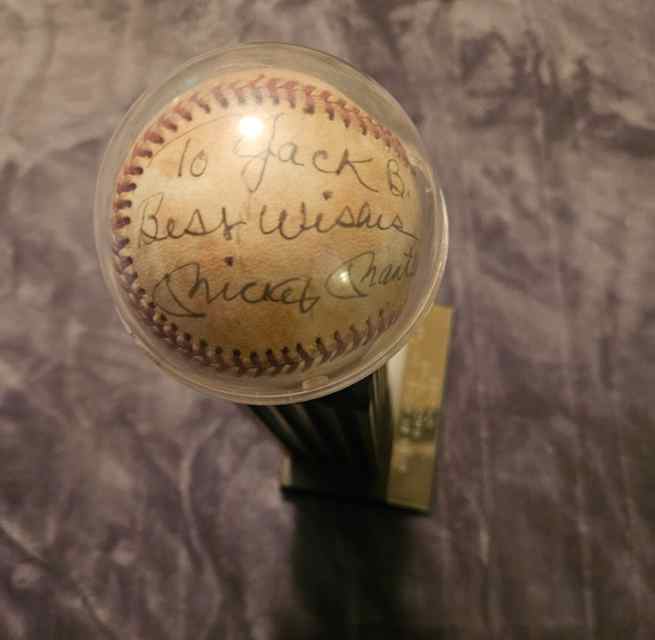 Signed Mickey Mantle baseball WTT