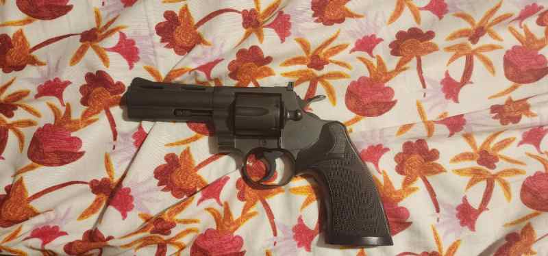 1965 colt python