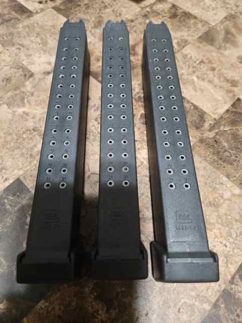 33 Round OEM Glock Mags