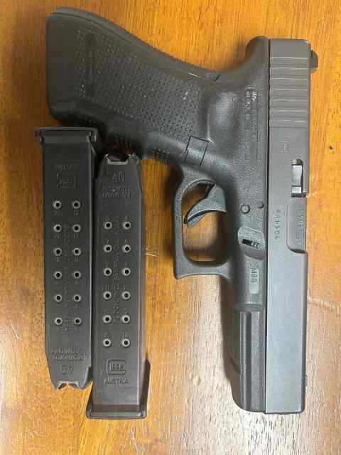 Glock 22 Police Trade in - 40 S&amp;W -Trades Welcome