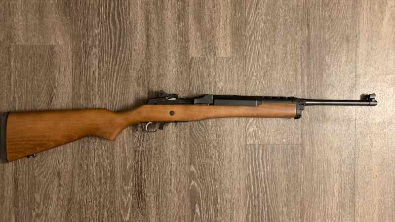 Ruger Mini 14 Ranch Rifle 585 Series + 7 Magazines