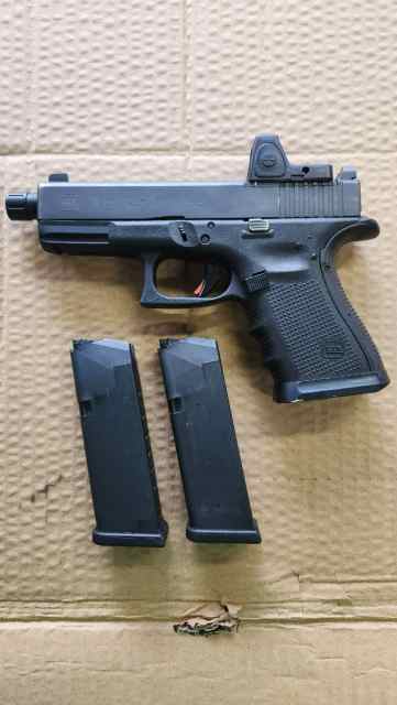 Glock 19 Gen 4 Trijicon RMR and upgrades