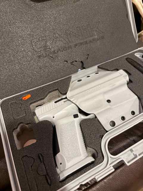 Canik TP9 SFx signature series whiteout