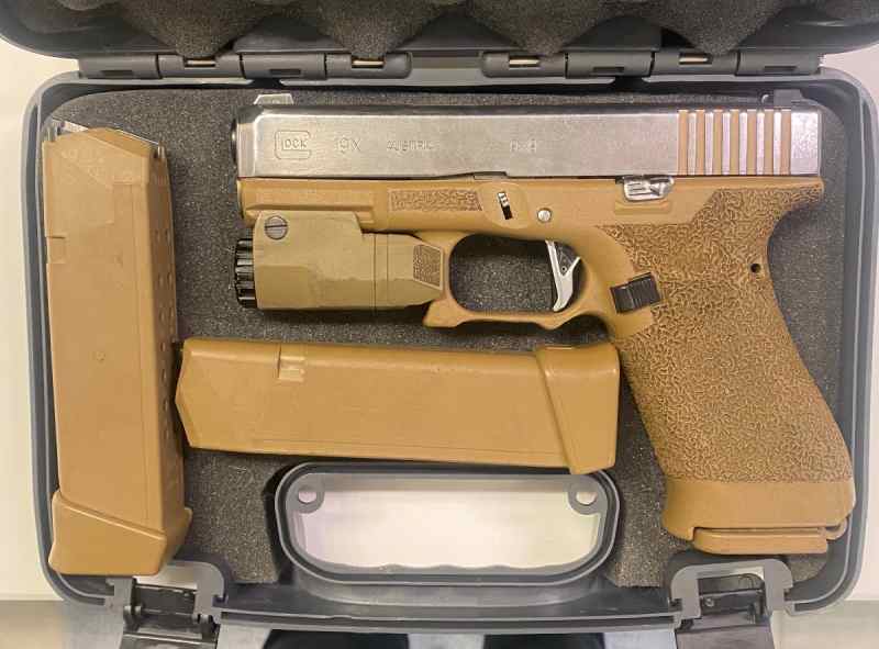 WTT Glock 19X with extras