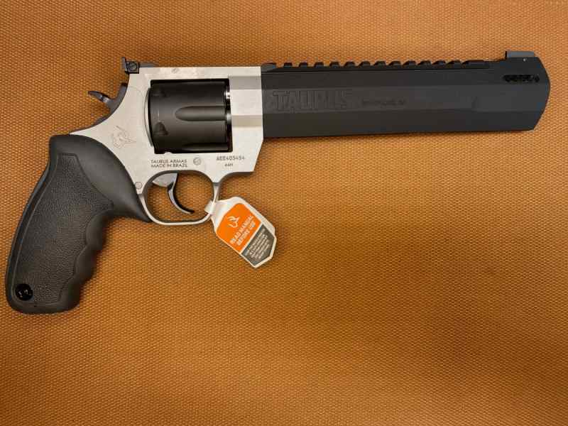 NEW IN BOX-Taurus Raging Hunter 460 S&amp;W Mag- 6.75&quot;