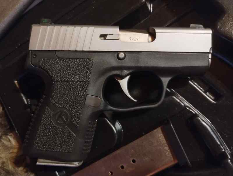 WTT: Kahr PM9 9mm, carry, exc cond, w 4 mags, edc