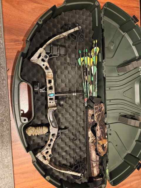 Bowtech Diamond Razor Edge Compound Bow 