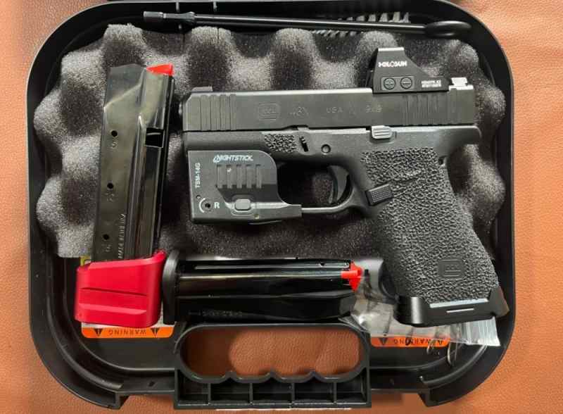 Glock 43X MOS, Holosun, Nightstick Light/Laser, Sh