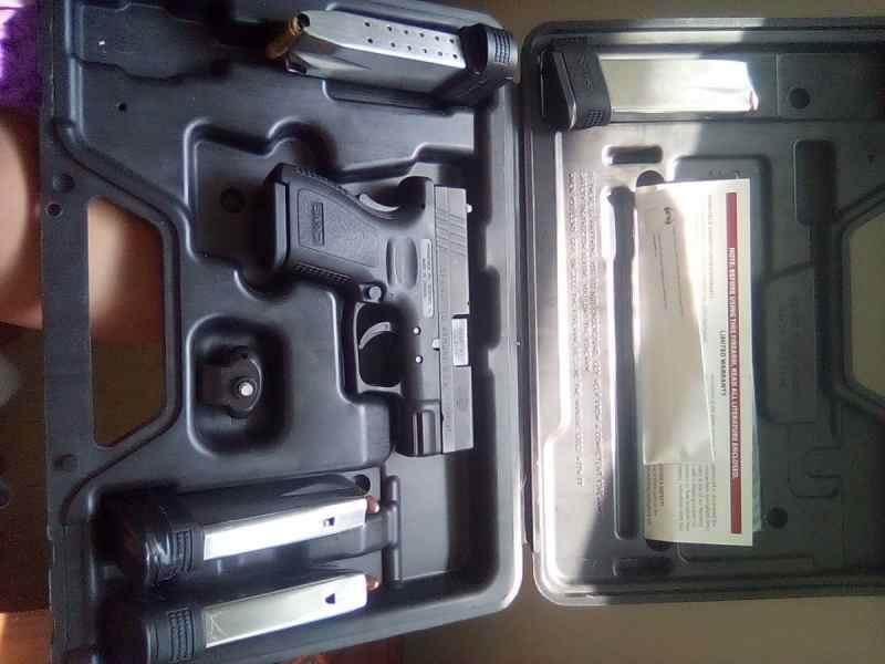 Springfield xd subcompact 9mm +5mags +holster