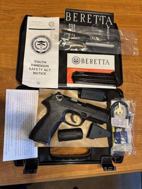 BERETTA PX4 STORM 17+1 Like new in the box